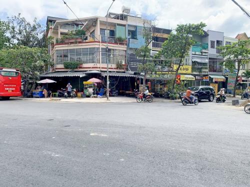 Siêu phẩm Tân Sơn Nhì - Biệt thự 5 tầng, đường rộng 20m, giá hấp dẫn 10.6 tỷ